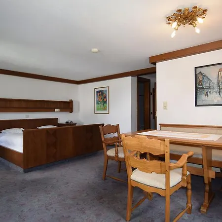 Roessle Herberg Braz